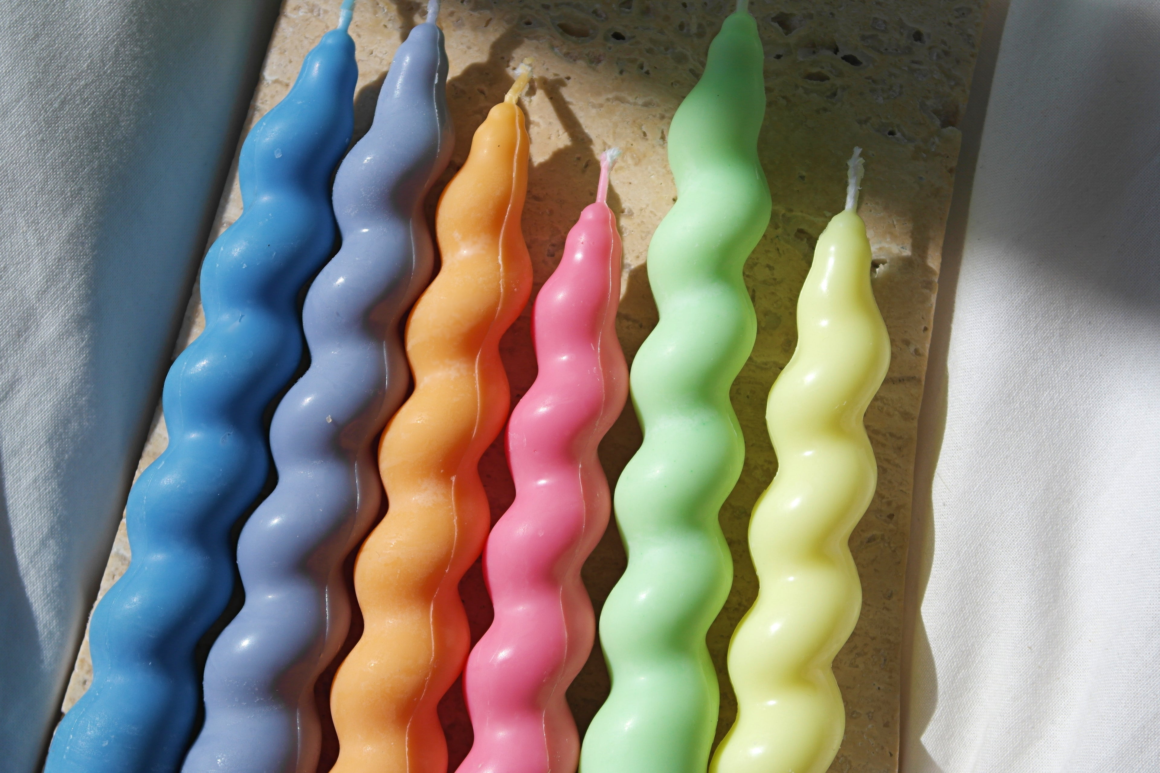 wavy candles sticks